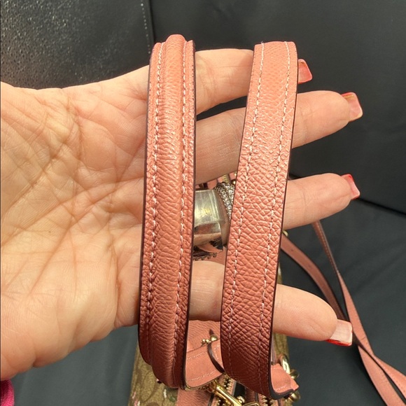 Coach  preloved Pink and Tan Floral Shoulder Bag/ crossbody good condition - Picture 6 of 16